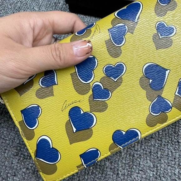 100% Authentic Gucci Leather Wallet - Picture 3 of 13